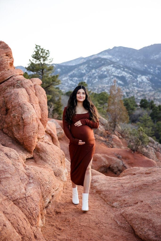 Maternity photos at High Point Overlook in Garden of the Gods, CO